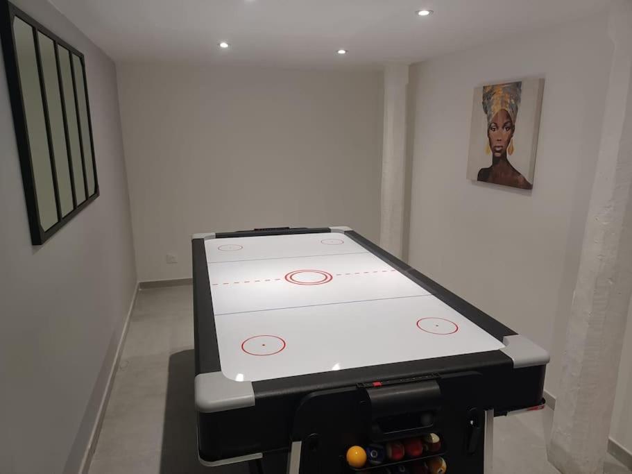 Appartement Jacuzzi /Billard Voiron Exterior photo